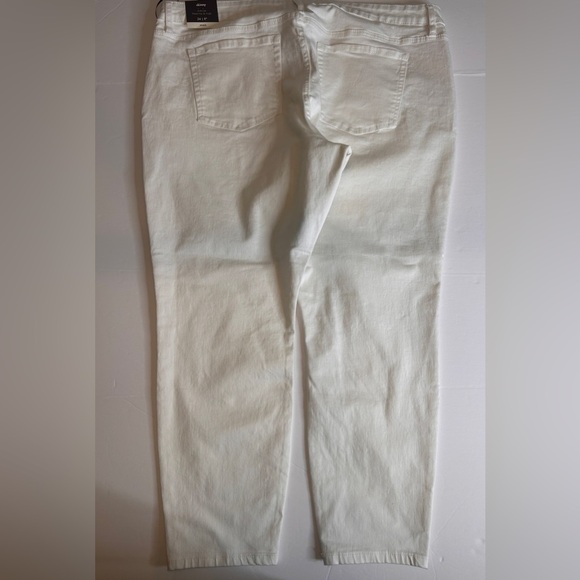 Ava & Viv Women’s Plus Size Mid-Rise Ankle Skinny Jeans, Sz.24, White - Picture 14 of 16